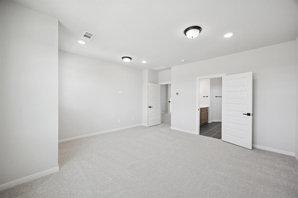 9504 Dahlia Boulevard Property Photo 25