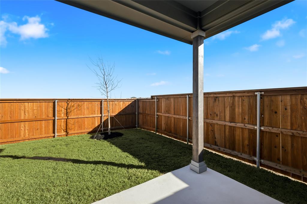 5908 Pebble Drive Property Photo 3