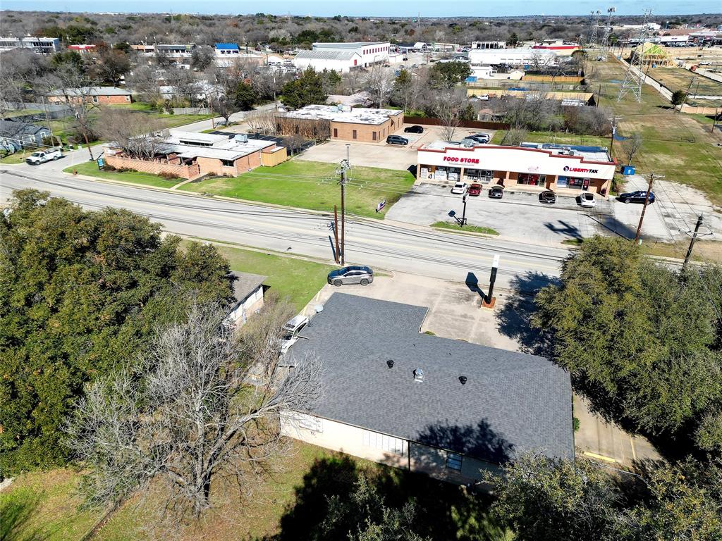 7298 Glenview Drive Property Photo 3