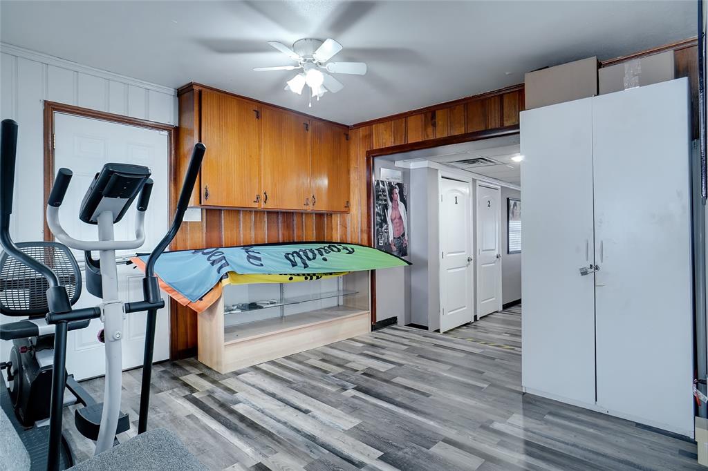 7298 Glenview Drive Property Photo 19