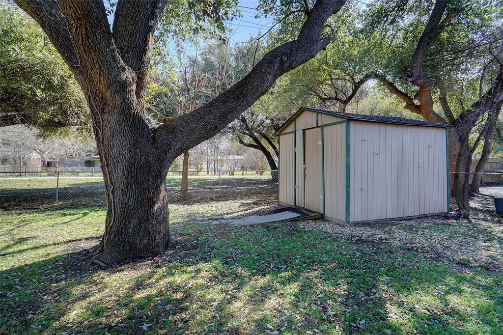 7298 Glenview Drive Property Photo 28