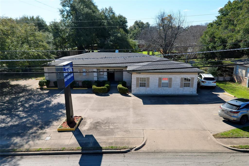 7298 Glenview Drive Property Photo 30