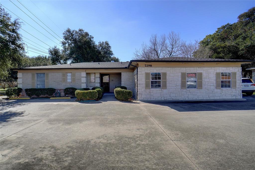 7298 Glenview Drive Property Photo 31