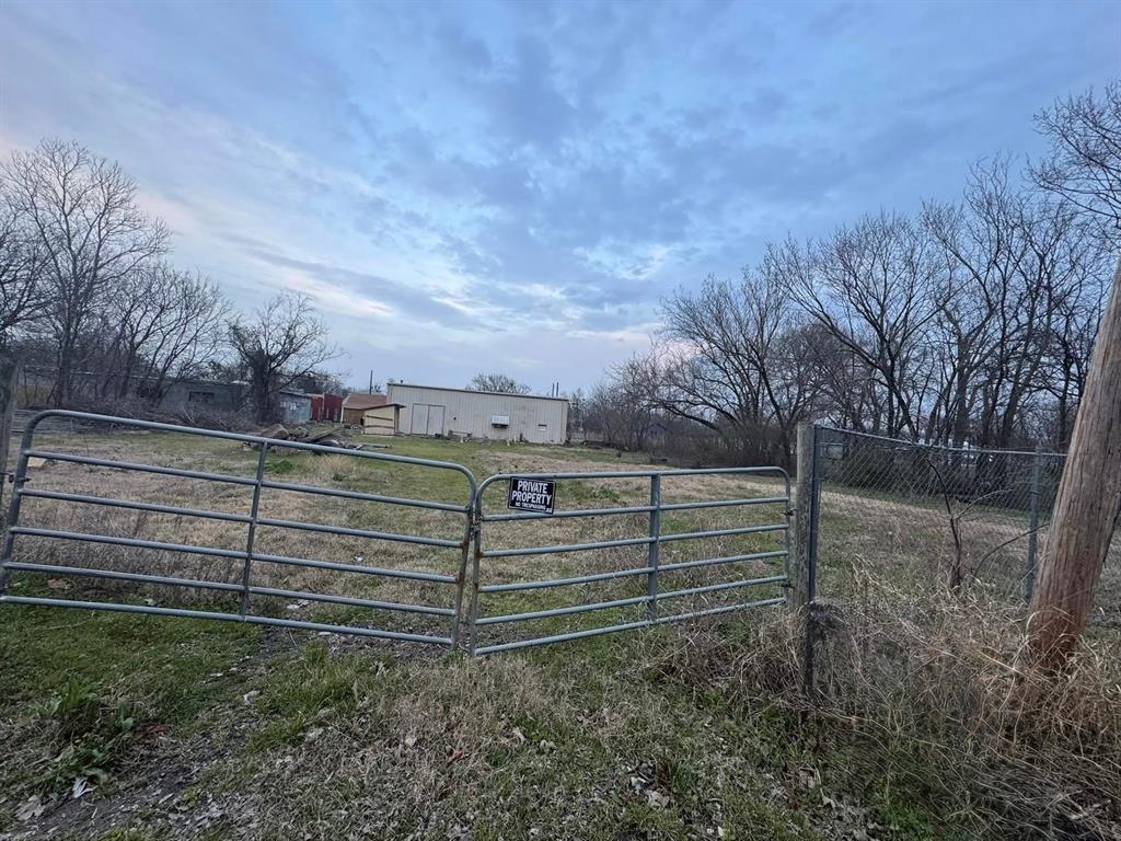 3116 Wellington Street Property Photo