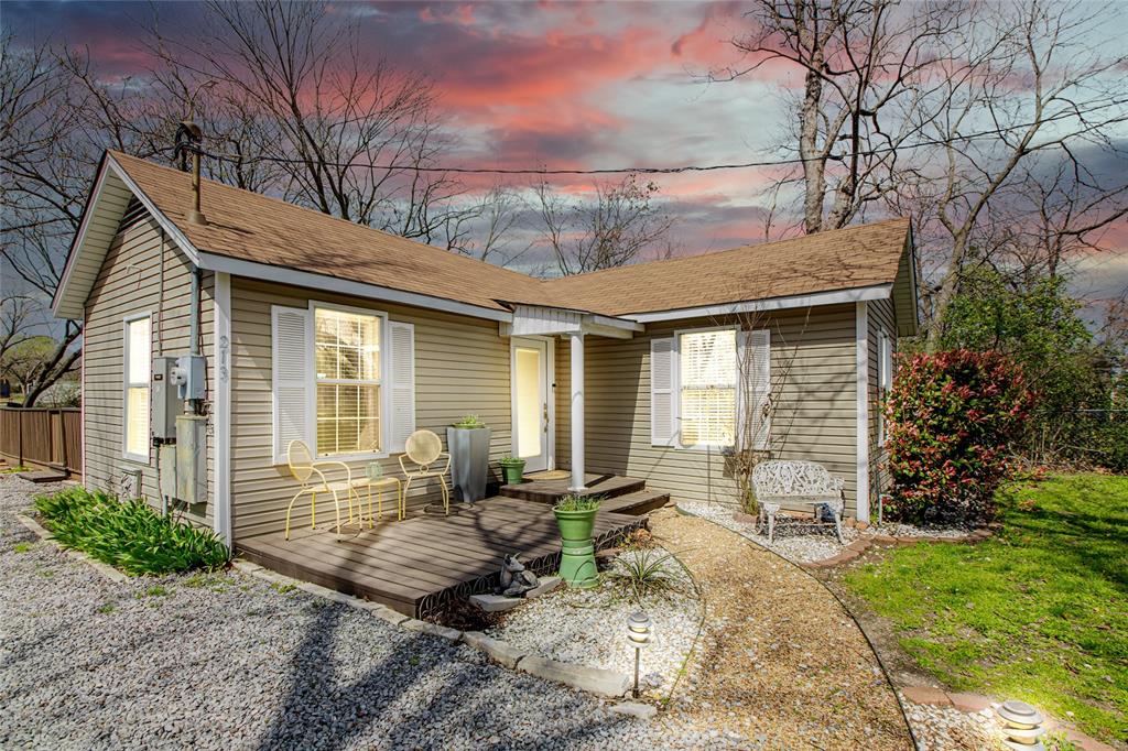 213 N Collins Road Property Photo