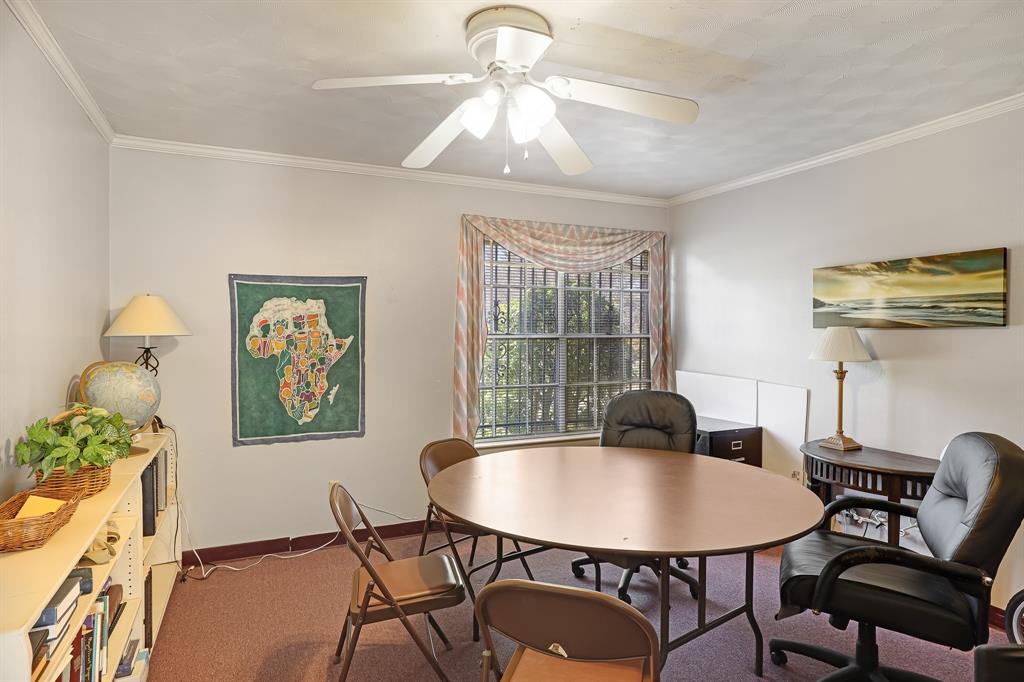 2525 N Buckner Boulevard Property Photo 29