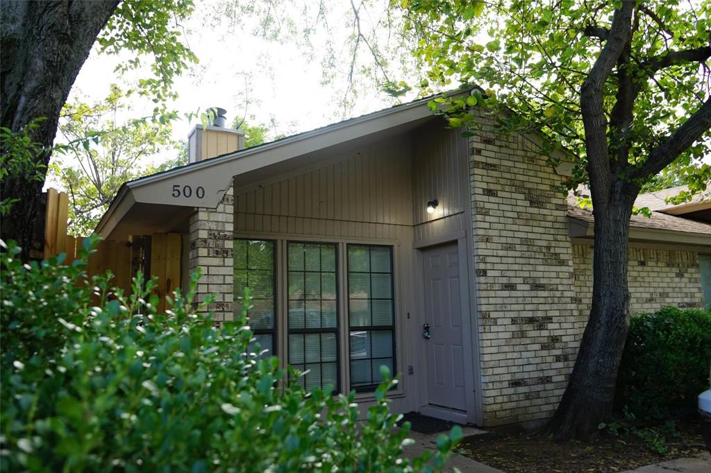 500 Gibbins Court Property Photo