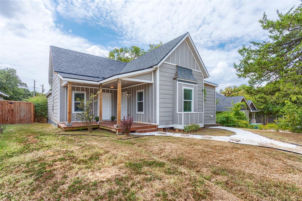 414 E Shepherd Street Property Photo