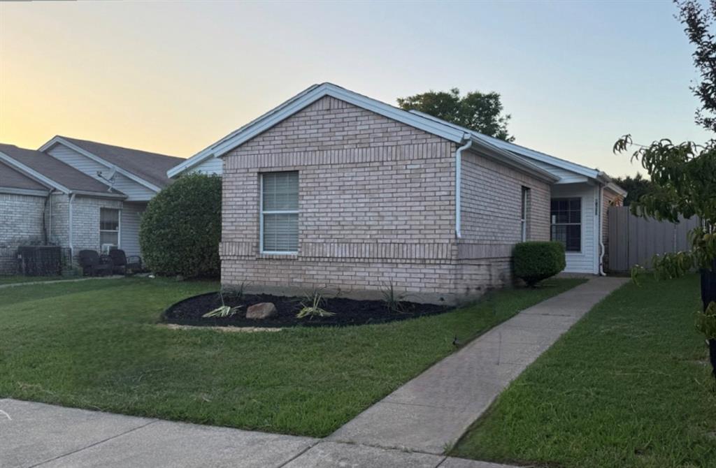 10255 Carolina Oaks Drive Property Photo 1