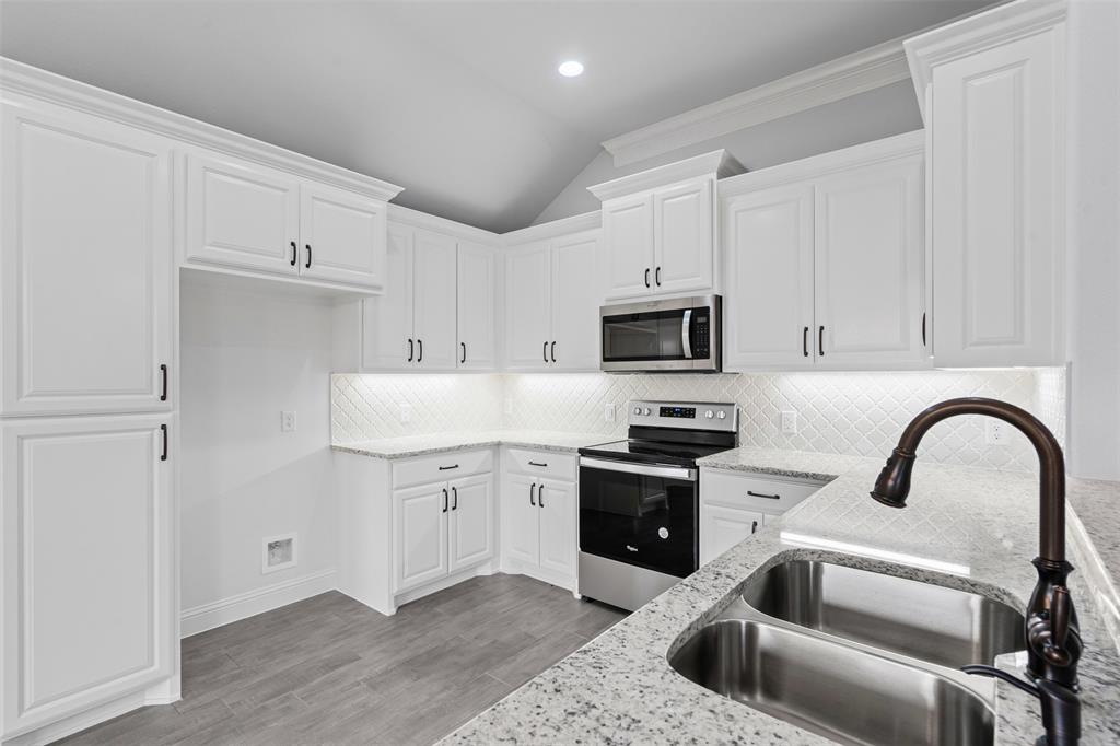 700 Jameson Property Photo 11