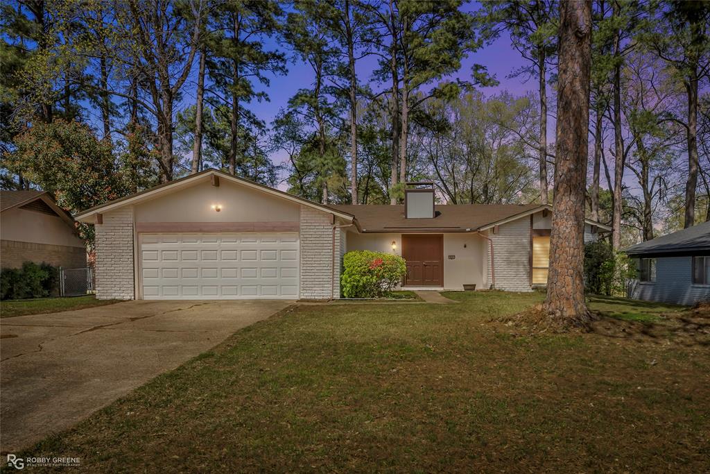 826 New London Street Property Photo