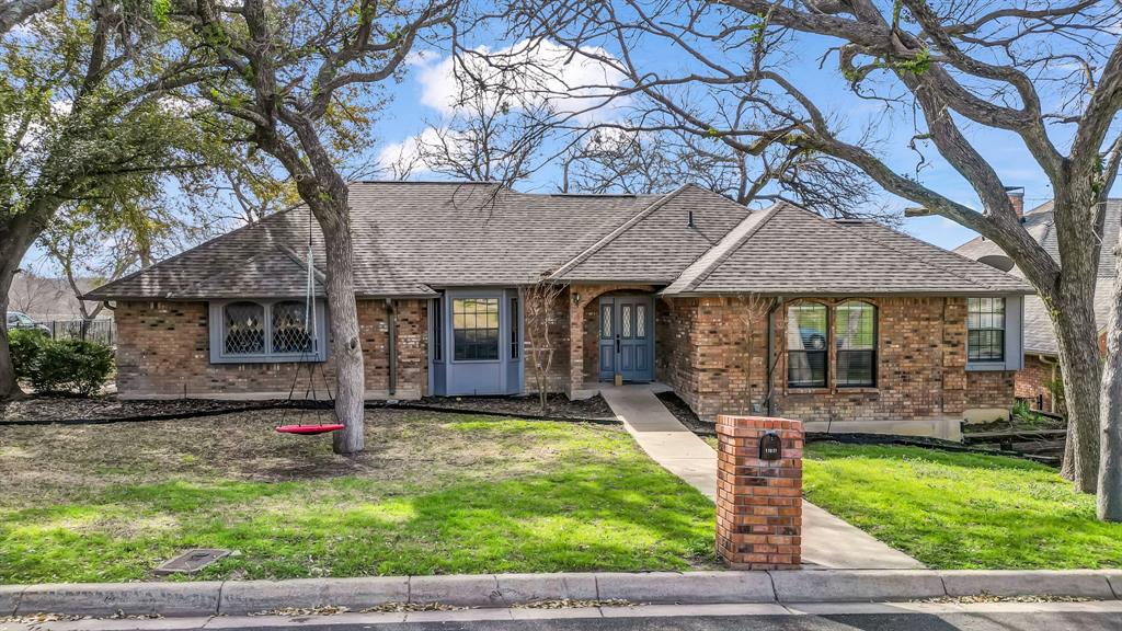 11817 Blue Creek Drive Property Photo