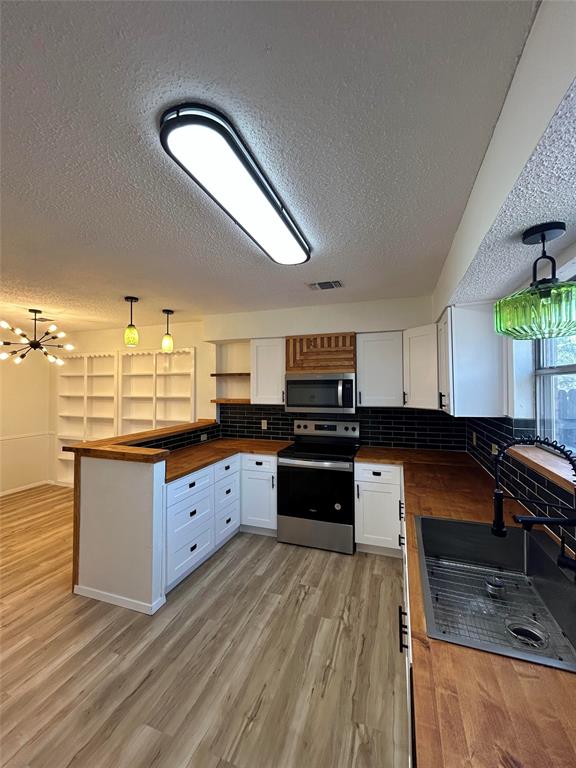 803 Charter Oak Court Property Photo