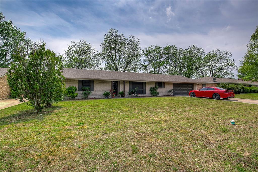 612 Plano Street Property Photo 1