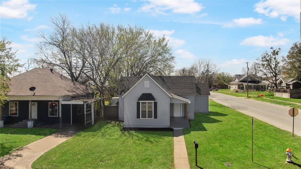 830 W Bond Street Property Photo