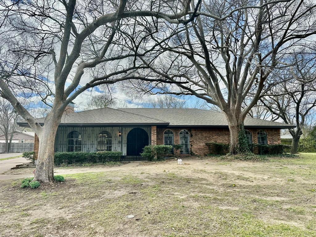1813 Catalina Circle Property Photo