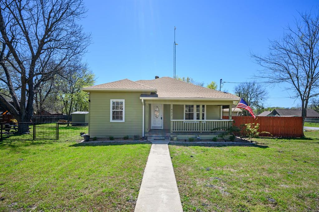 402 Collin Street Property Photo