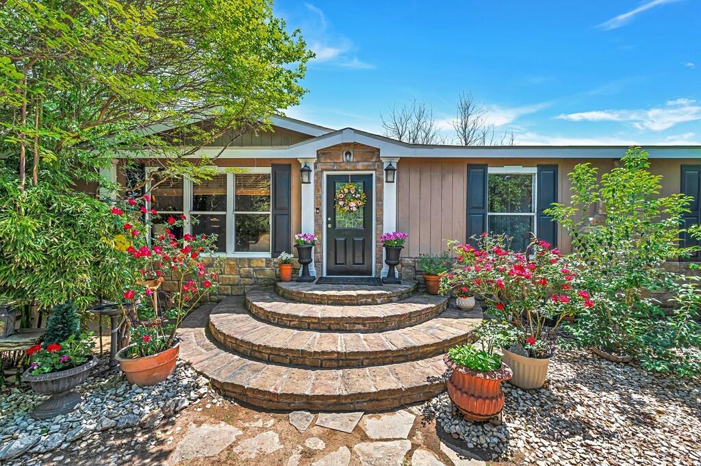 122 Red Cedar Drive Property Photo