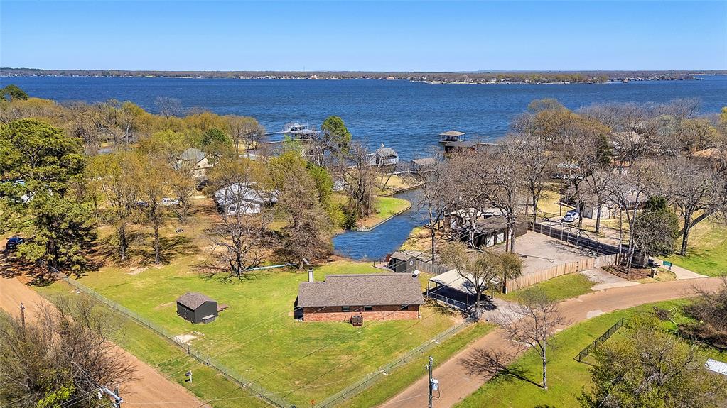 171 Lakeshore Drive Property Photo
