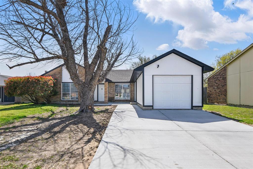 6932 Fallbrook Court Property Photo