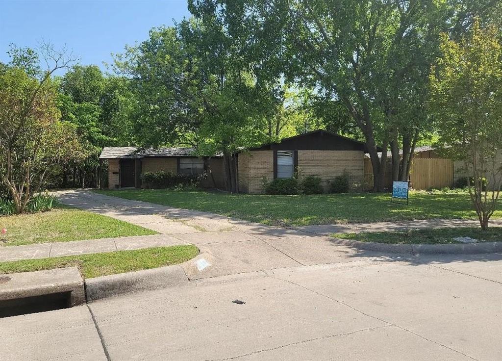 735 Sherbrook Drive Property Photo