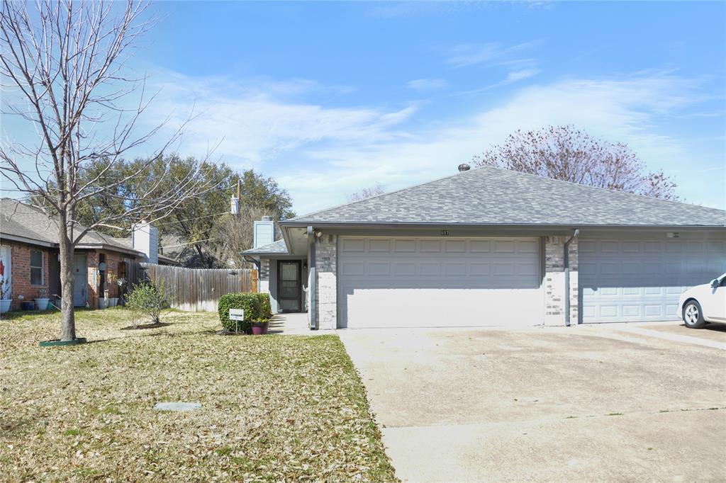 697 Lantana Drive Property Photo