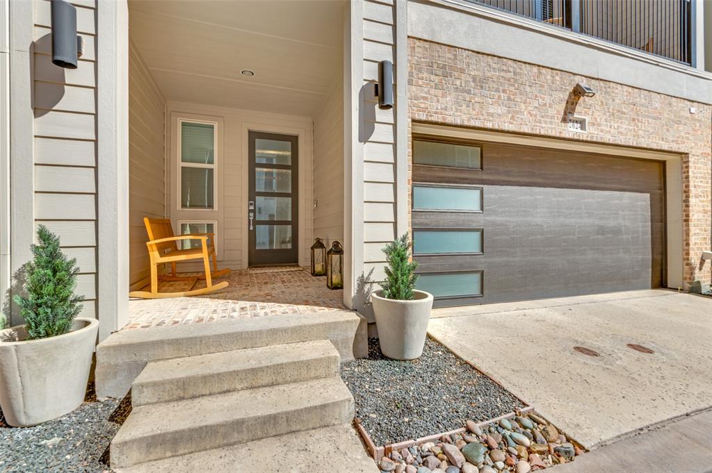 Dezavala Real Estate Listings Main Image
