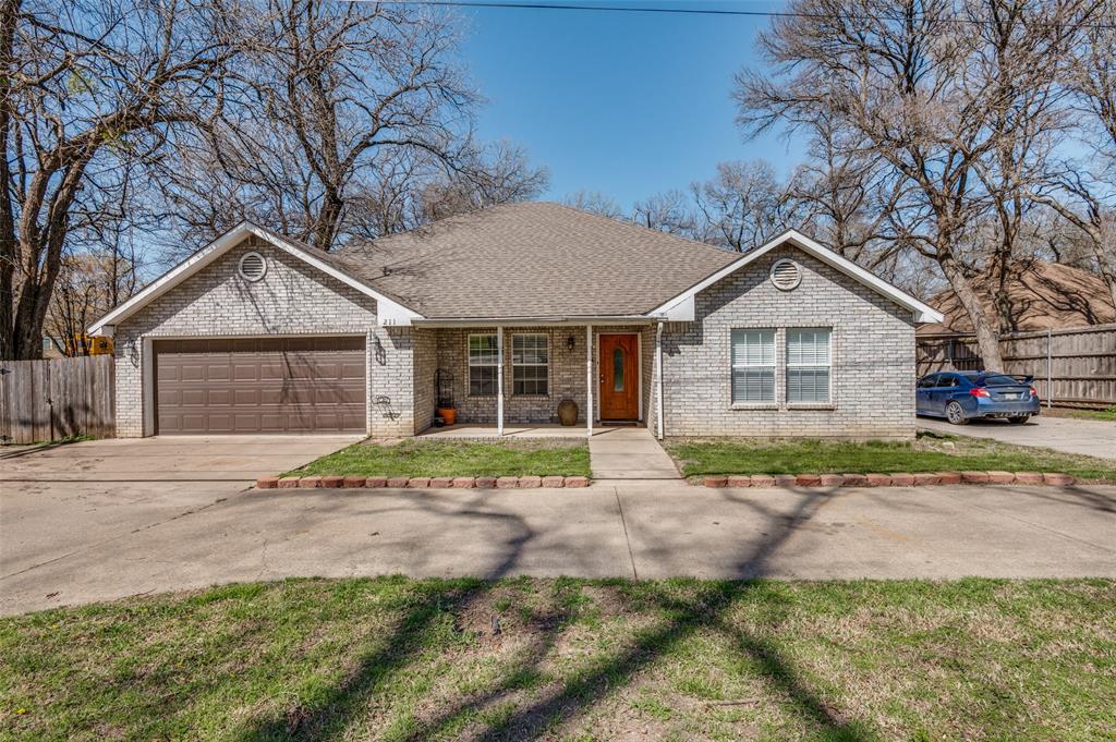 211 Ashford Lane Property Photo