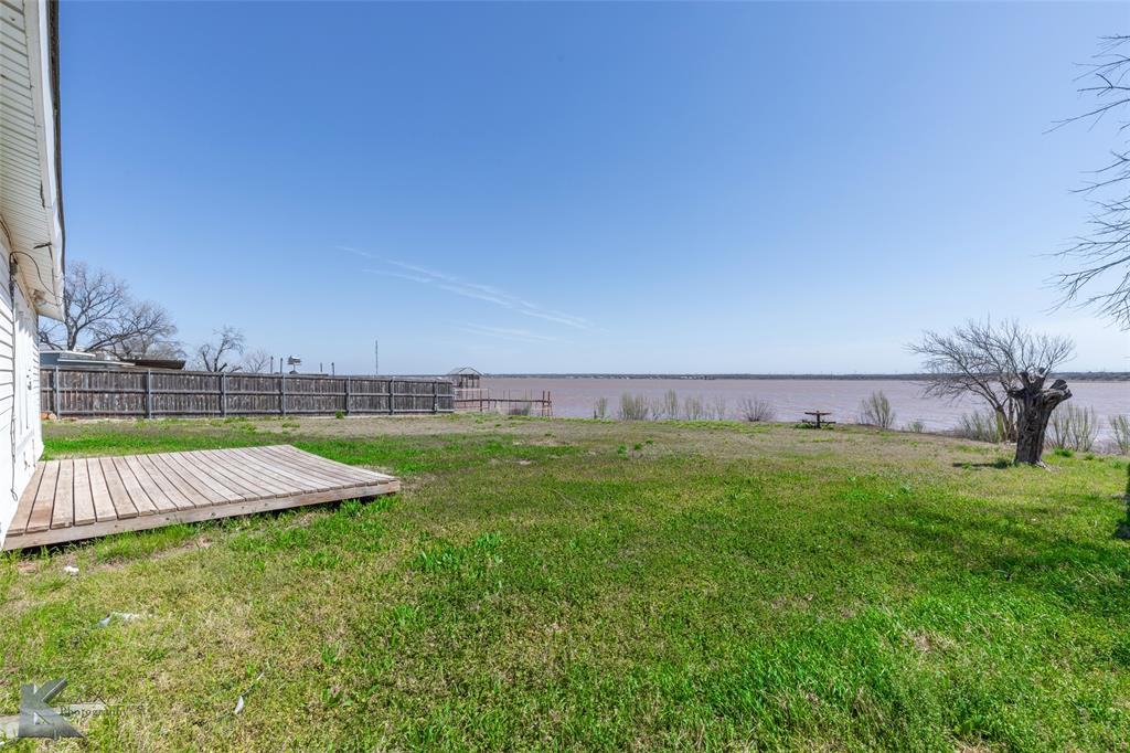 834 Comanche Trail Property Photo