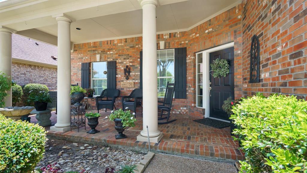 424 Long Cove Drive Property Photo