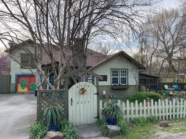 8654 Eustis Avenue Property Photo