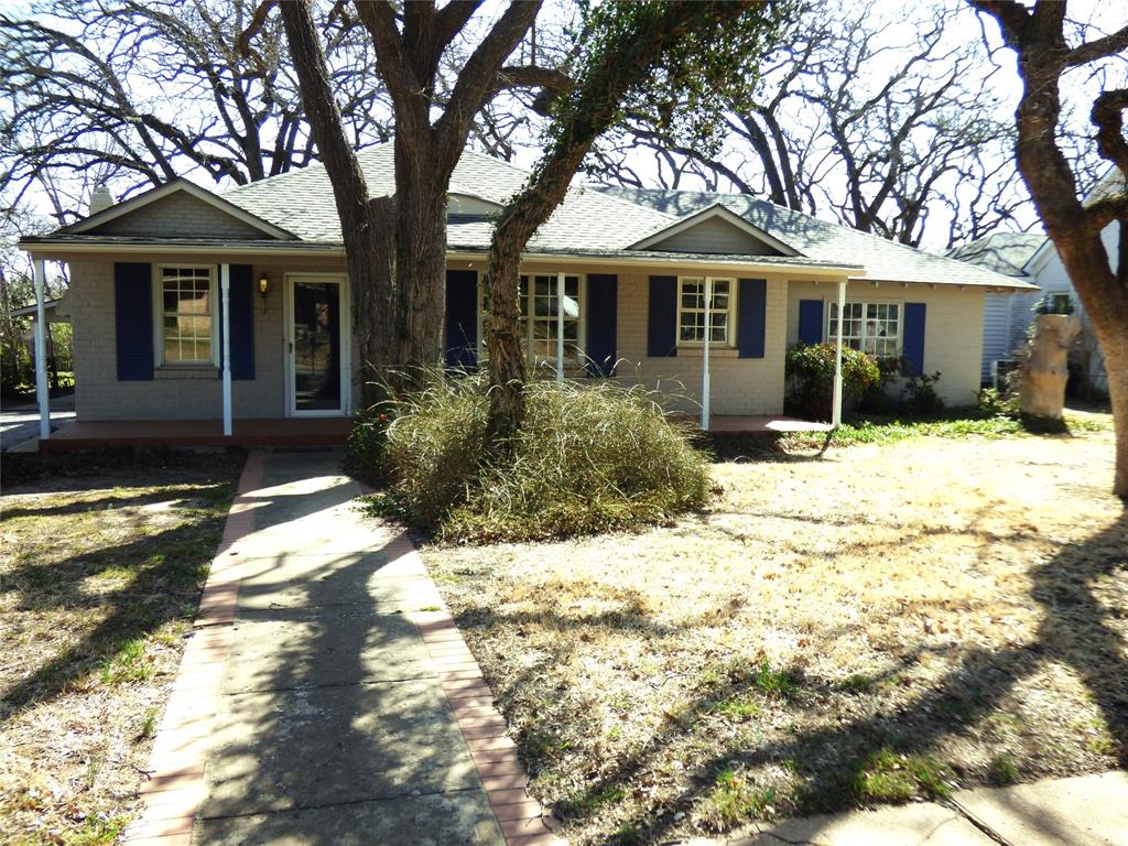 302 S Hillcrest Avenue Property Photo