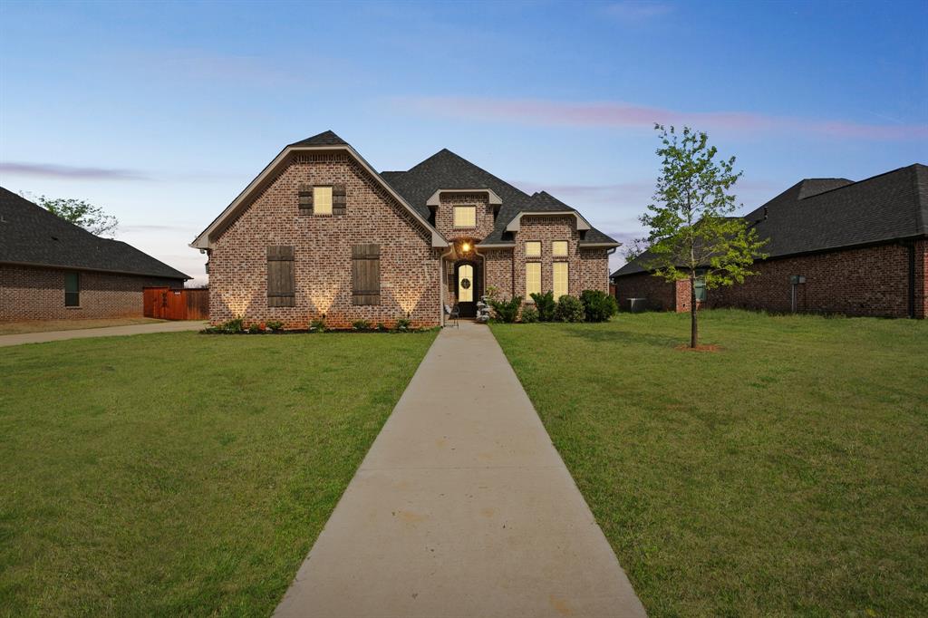 261 Heritage Way Property Photo