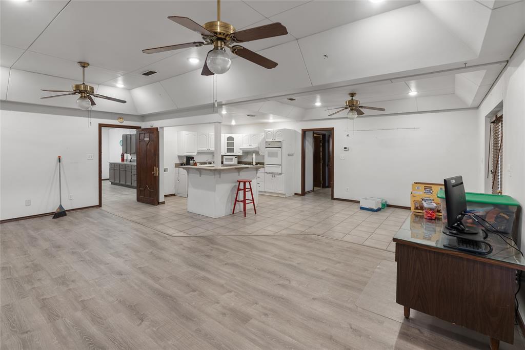 5408 E Highway 67 Property Photo 8