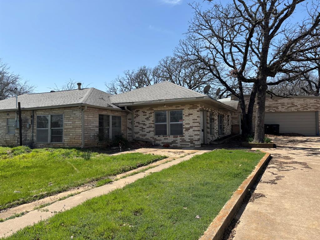1023 Oak Drive Property Photo