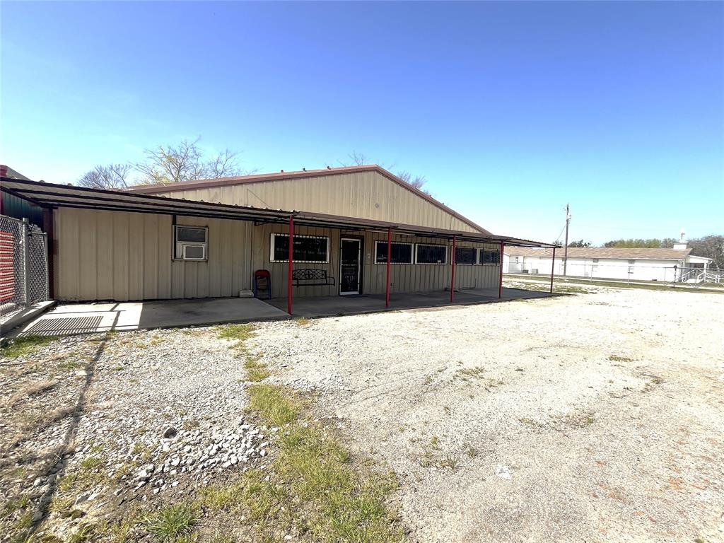 708 Smith Circle Property Photo 2