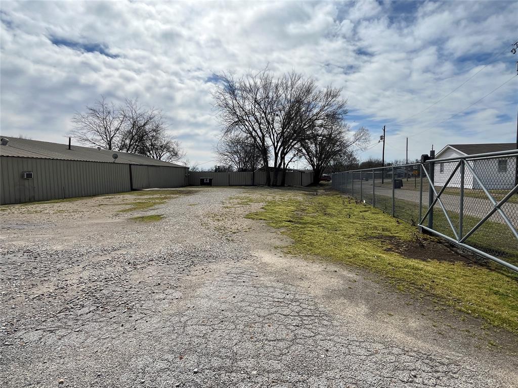 708 Smith Circle Property Photo 7