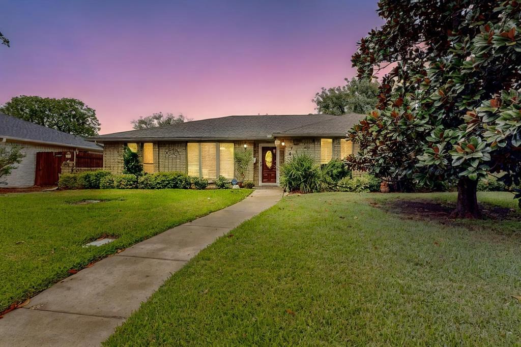 7447 La Bolsa Drive Property Photo
