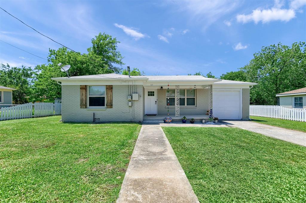 103 Tipton Street Property Photo