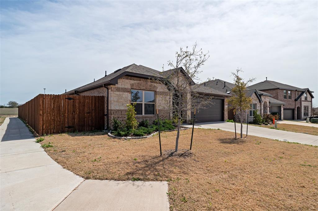 921 Amberwood Drive Property Photo