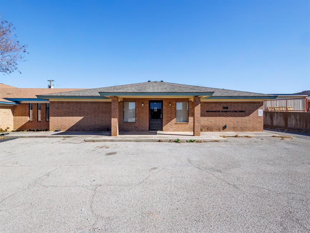 106 S Park Drive Property Photo