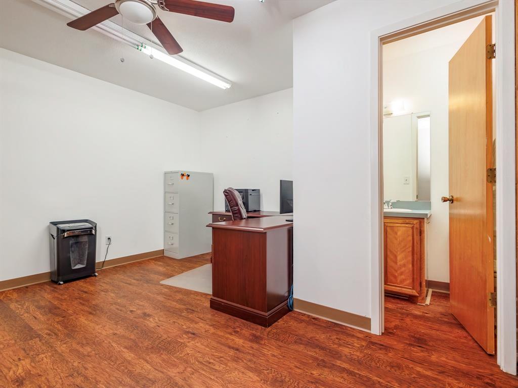 106 S Park Drive Property Photo 22