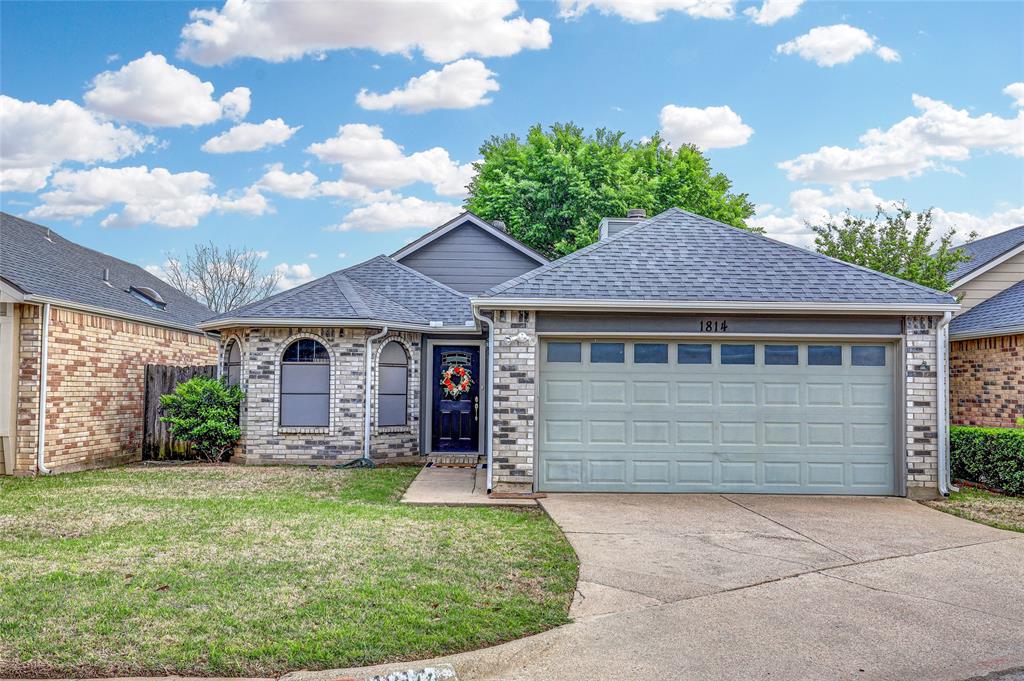 1814 Maplewood Trail Property Photo