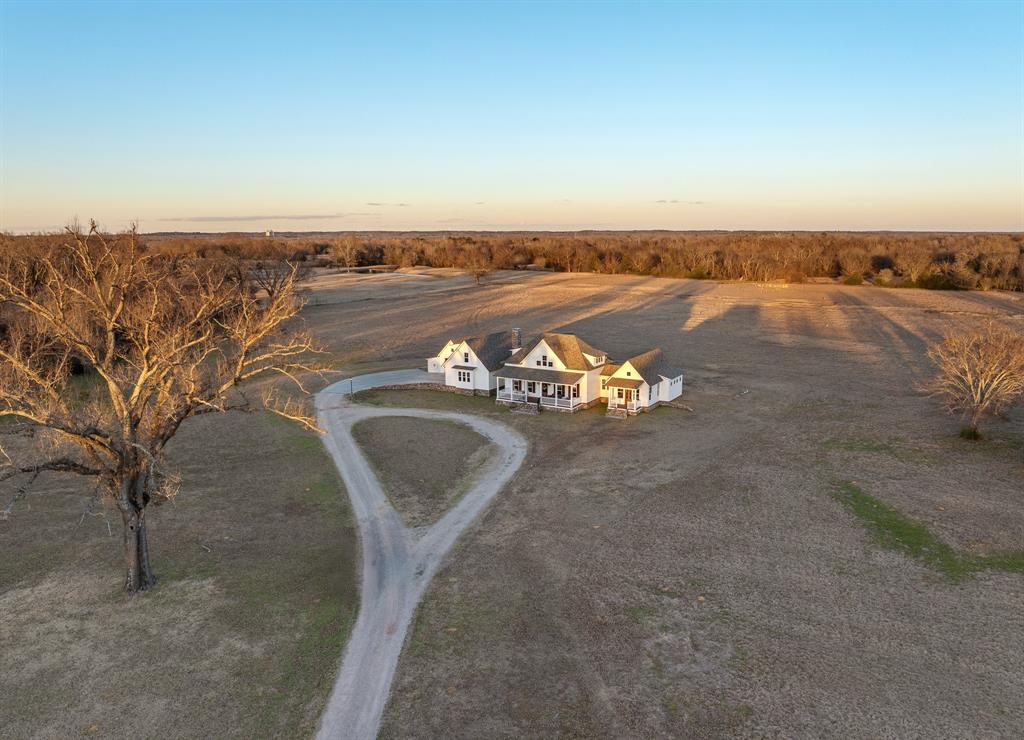 Mineola Real Estate Listings Main Image