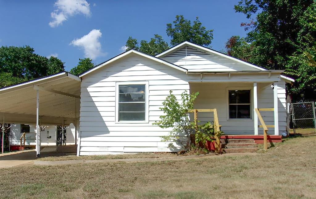 711 Dubois Street Property Photo