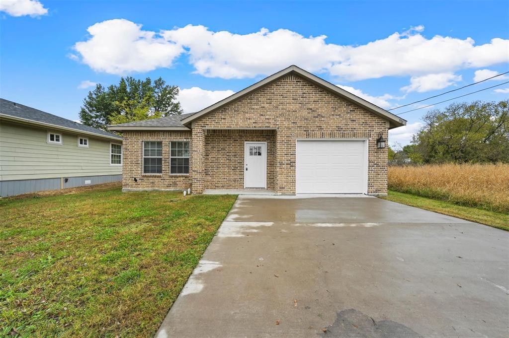 506 Robinson Street Property Photo