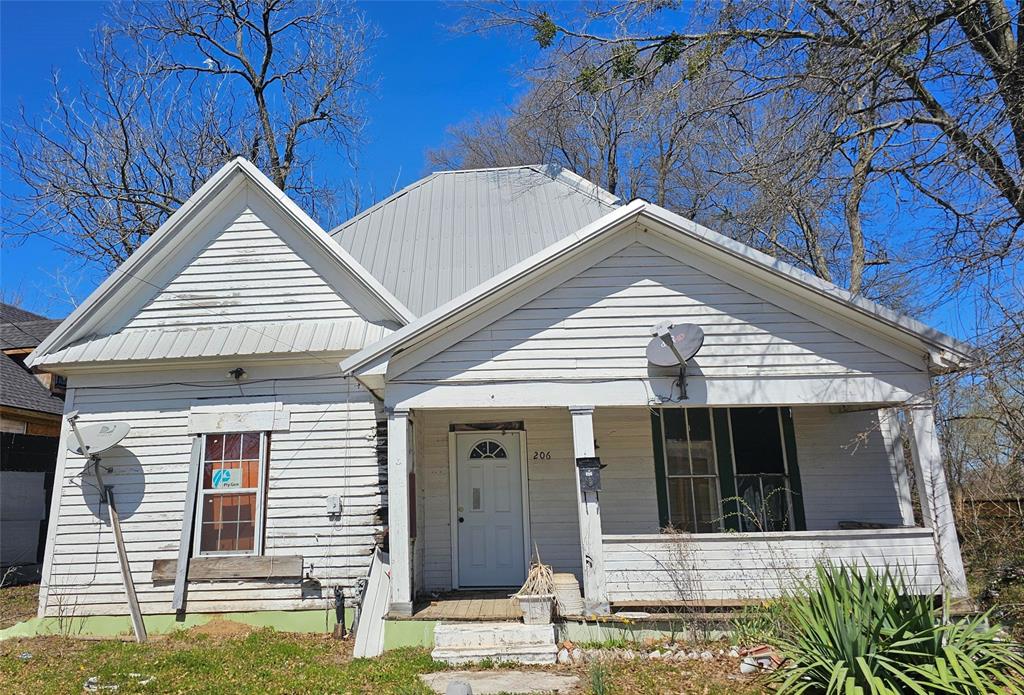 206 Plum Property Photo