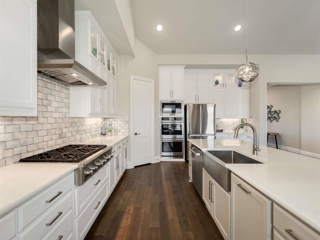 1040 Sugar Bars Drive Property Photo 4