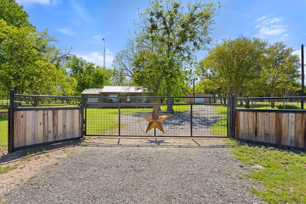 17011 Fm 56 Property Photo