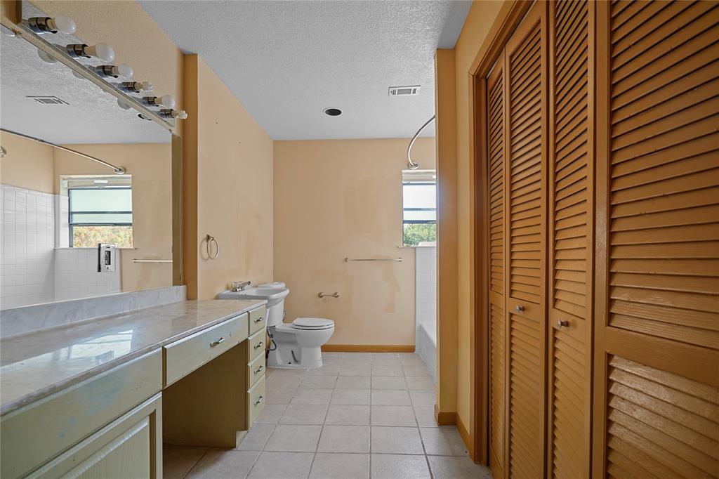 6113 Springleaf Circle Property Photo